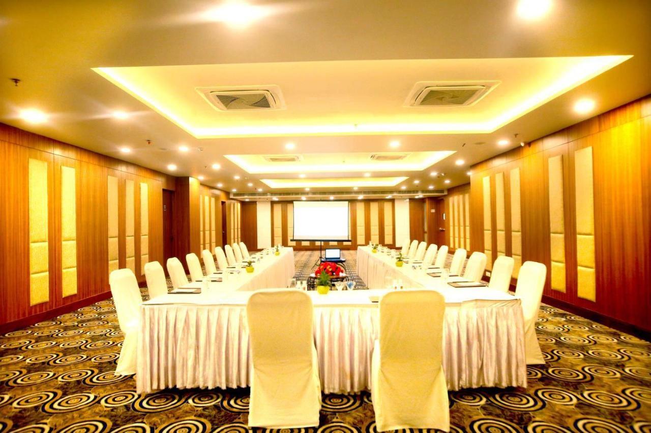 Hotel The Fern Residency Noida Exteriér fotografie