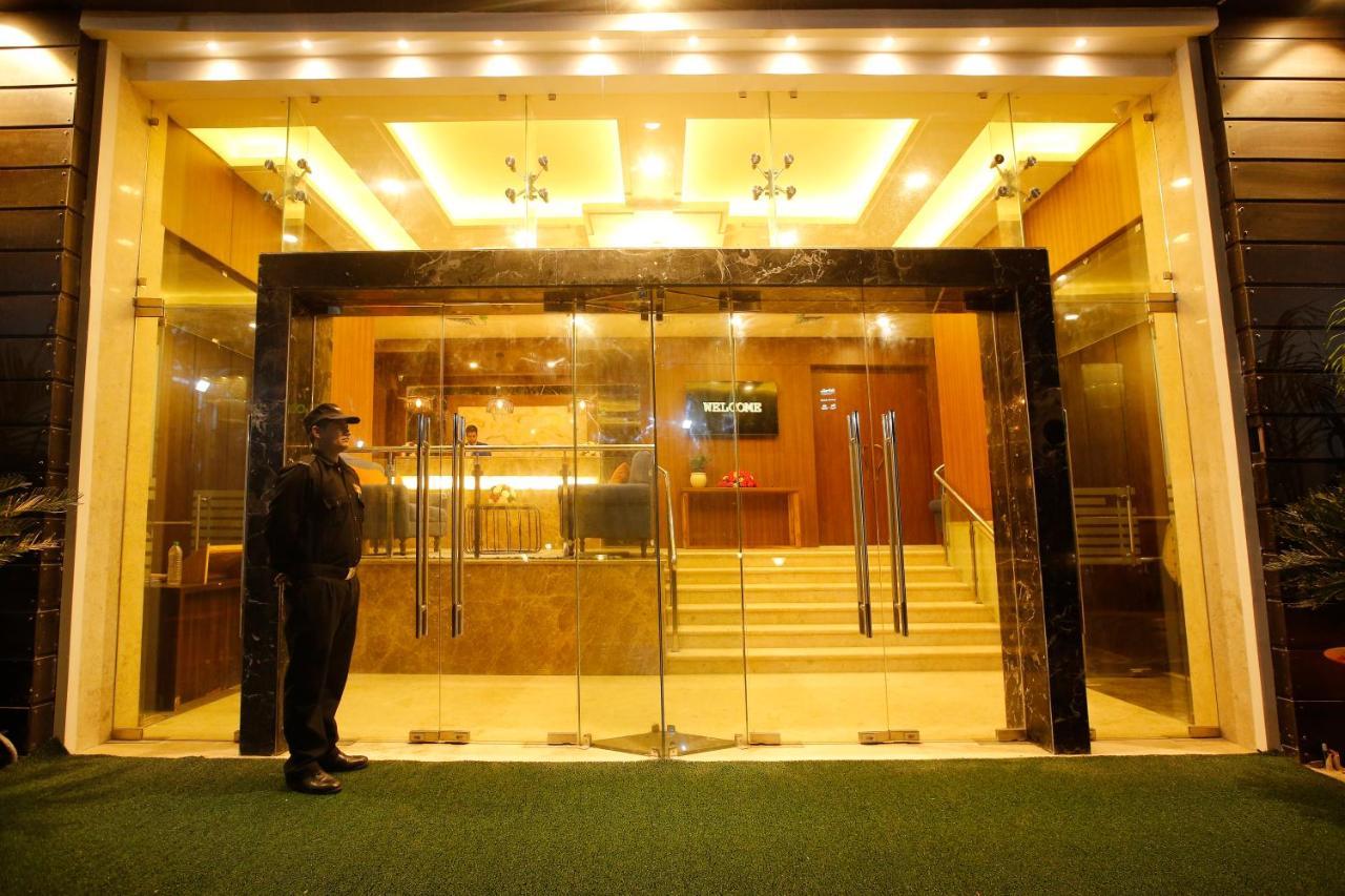 Hotel The Fern Residency Noida Exteriér fotografie