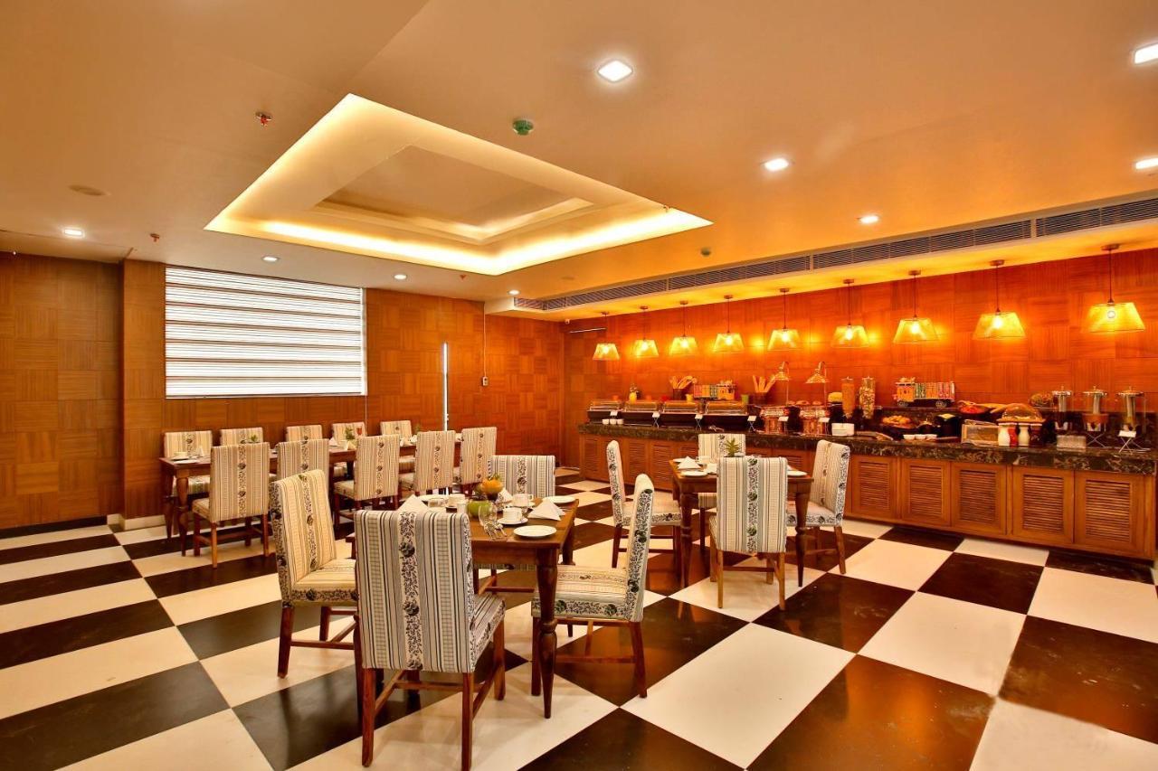 Hotel The Fern Residency Noida Exteriér fotografie